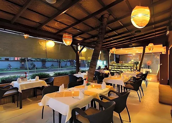 ホテル Kupu Kupu Club & 4*