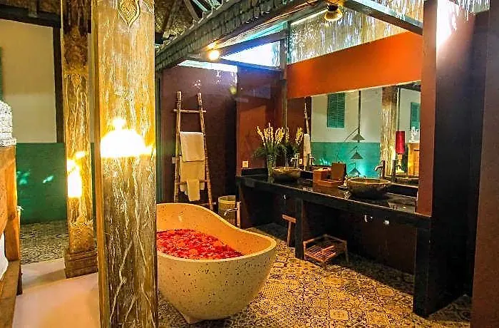 Kupu Kupu Club & 4*