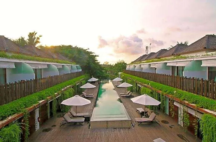 Kupu Kupu Club & ホテル 4*