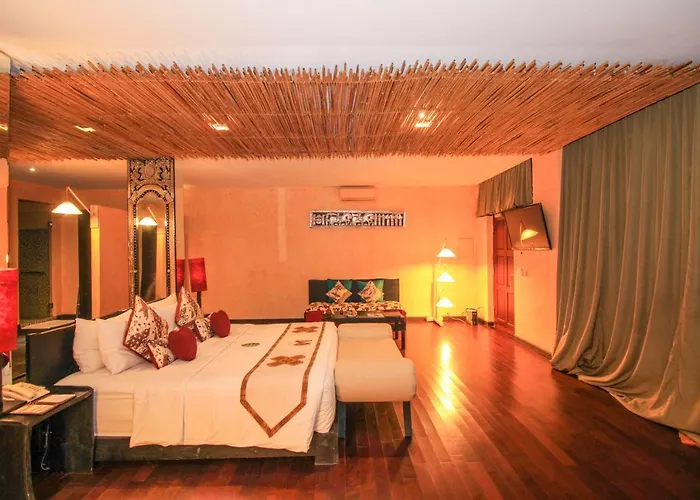 Kupu Kupu Club & ホテル 4*