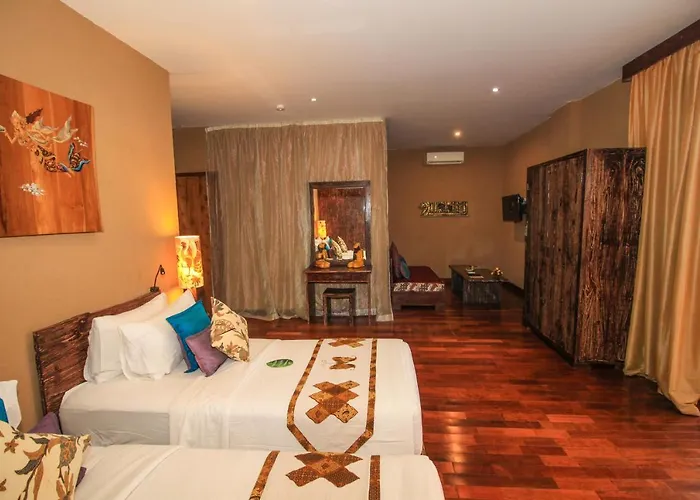 Hotel Kupu Kupu Club &